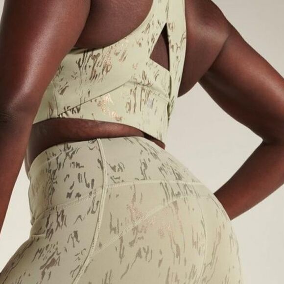 Sweaty Betty x Halle Berry Athena Sports Bra - Picture 3 of 15